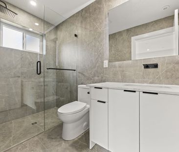 3576 East Pender Street town house — Vancouver, BC (4-Bedroom) - 4 Bedroom - Photo 4