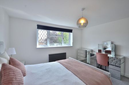 3 bedroom semi-detached house to rent - Photo 5