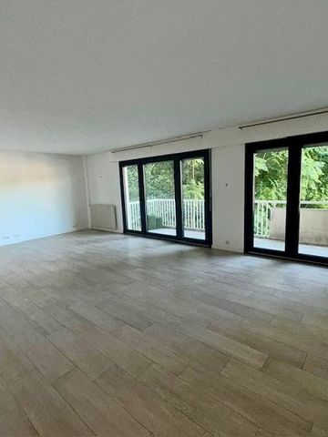 Location Appartement 4 pièces 123m² - Photo 4