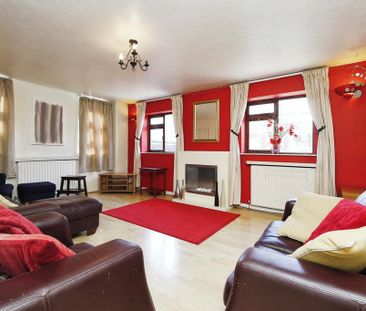 3 bedroom end of terrace house to rent - Photo 4