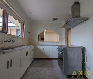 Spacious and Stylish Living in Ridgehaven - Photo 4