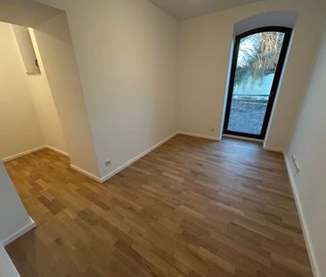 Erstbezug nach Sanierung - Exklusive 3- Zimmer Wohnung mit EBK und ... - Foto 6