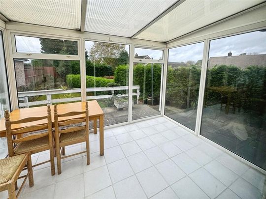 2 bedroom bungalow to rent - Photo 1