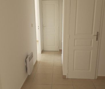 Location Appartement 2 pièces 50m² DRAGUIGNAN 83300 - Photo 3