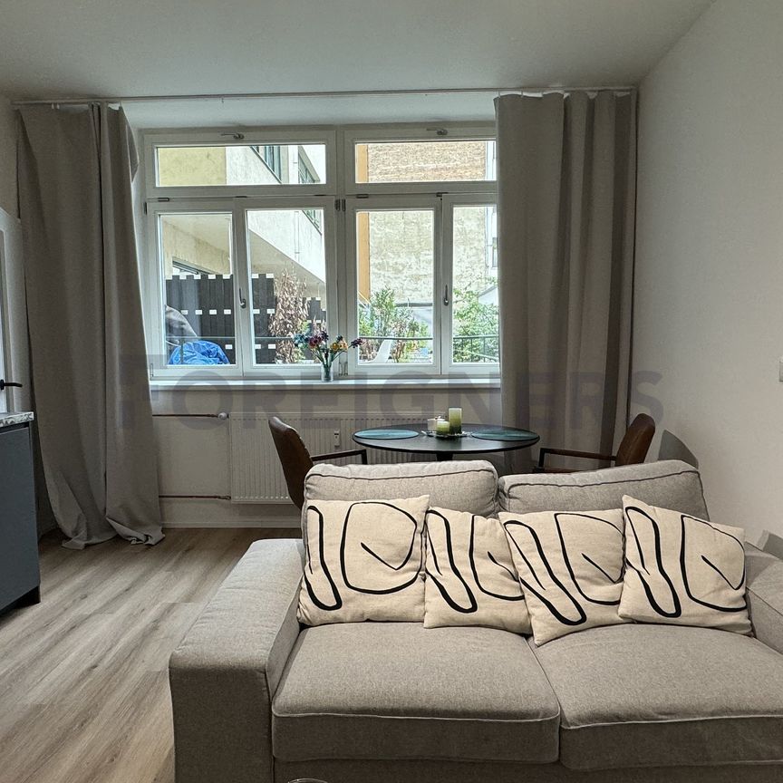 Apartment for rent, 2+kk - 1 bedroom, 48m - Photo 1