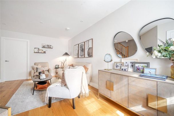 3 bedroom terraced house to rent - Photo 1