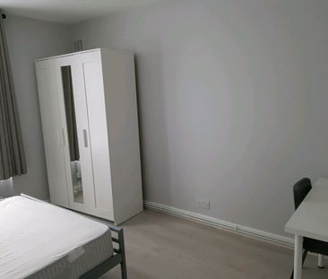 Room in a Shared Flat, Boreman House, SE10 - Photo 1