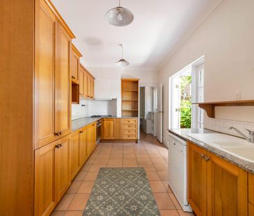 Preserved terrace / wide block / village address - Photo 2