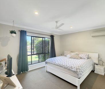 Spacious Family Living in the Heart of Parklakes Estate - Photo 3