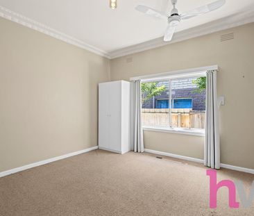 Conveniently located Family Home with Spacious Backyard! - Photo 3