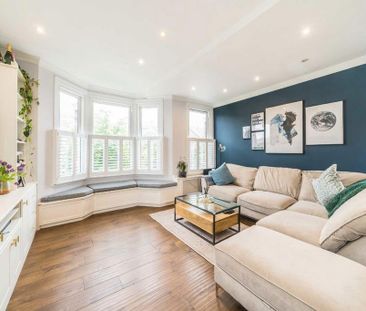 3 bedroom flat to rent - Photo 2