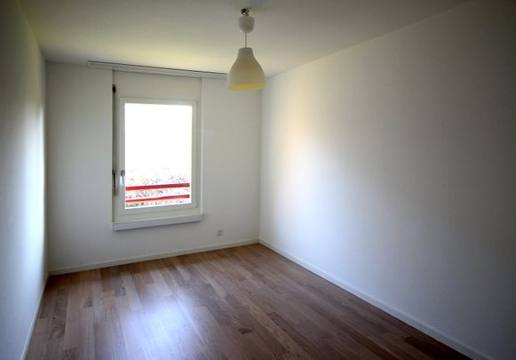 "Attraktive Wohnung mit Balkon an guter Lage nähe Schloss" - Photo 1