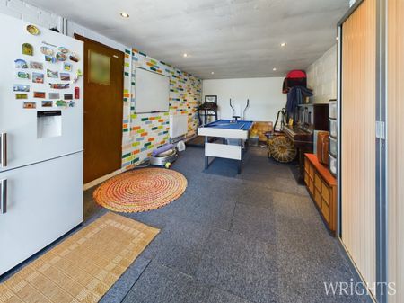 3 bedroom End Terraced House - Mill Green Road, Welwyn Garden City - Photo 4