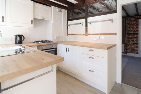 2 bedroom end of terrace house to rent - Photo 4