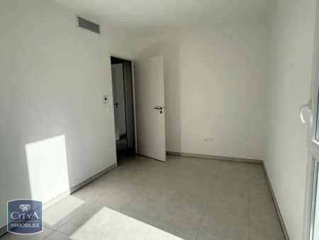 Appartement à louer 3 pièces 67.9m² - Photo 3