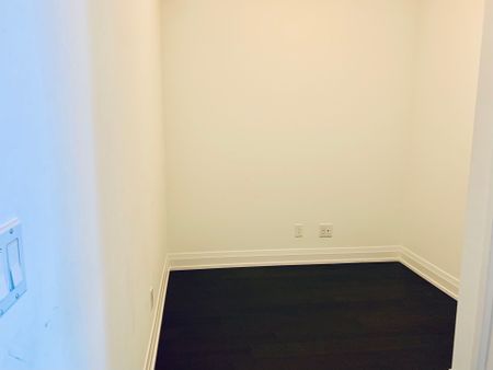 For Lease - 65 Speers Road Unit# 1410, Oakville, Ontario - Photo 2