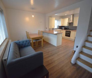 3 bedroom semi-detached house to rent - Photo 4