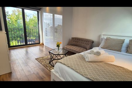 Studio Flat, Sparkbridge Road, HA1 - Photo 3