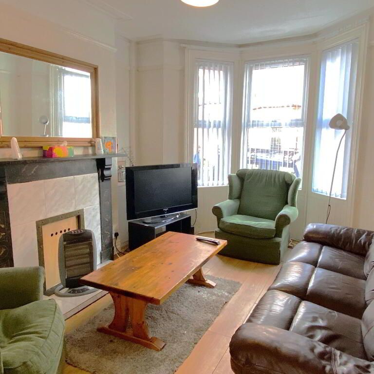 21 Landseer Street, Stranmillis, Belfast, BT9 5AL - Photo 1