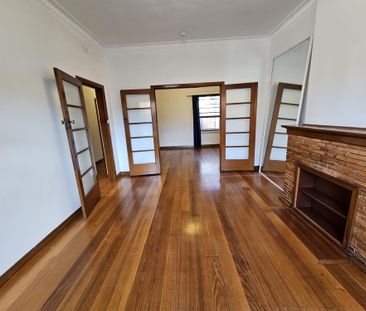 47 Tooronga Road, Malvern East VIC 3145 - House For Rent | Domain - Photo 2