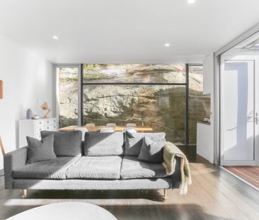 Elegant 3-Bedroom Home in Peaceful Lilyfield Pocket - Photo 6