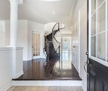 For Lease - 5441 Valhalla Crescent, Mississauga, Ontario - Photo 4