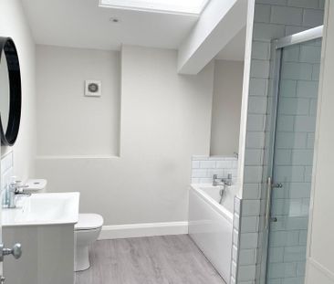 3 bedroom terraced house to rent - Photo 6