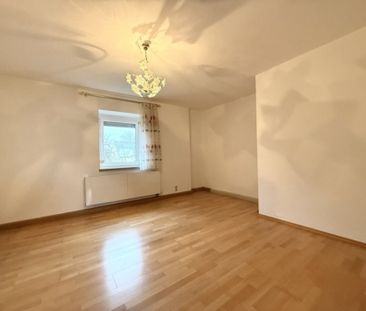 Gepflegte 3-Zimmer-Wohnung mit Balkon und Garage - Photo 2