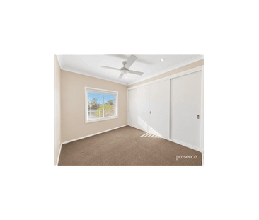 BEAUTIFULLY PRESENTED HOME WITH SPACE TO RELAX & ENTERTAIN - Photo 3