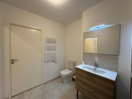 Location Appartement 4 pièces 80m² - Photo 4