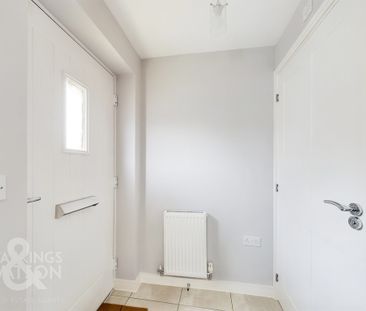 Framingham Crescent, Poringland, Norwich - Photo 6