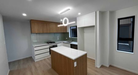 New Two Bedroom - Photo 2
