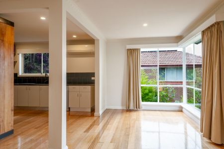 Comfortable Family Home - Photo 3