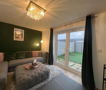 2 bedroom semi-detached house to rent - Photo 3