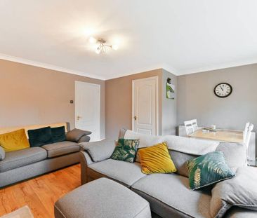 3 bedroom terraced house to rent - Photo 4