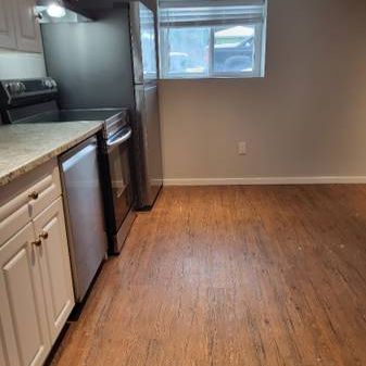 Renovated One Bedroom Unit in Kitsilano - Photo 4