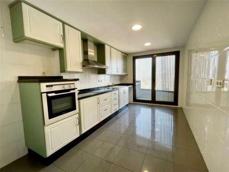 3 room luxury Flat for rent in Valencia - Photo 5