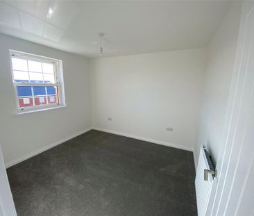 3 bedroom semi-detached house to rent - Photo 6