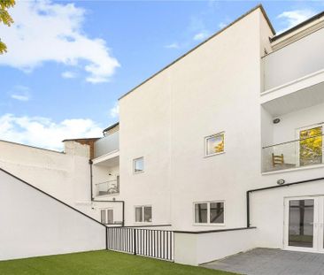 3 bedroom apartment to rent - Photo 4