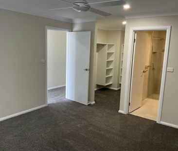 NEAR NEW FOUR BEDROOM MOORE CREEK - Photo 5