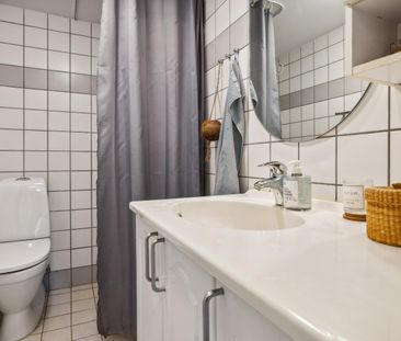 <b>Charmerende 2-værelses lejlighed centralt i Aalborg</b><br> - Photo 1