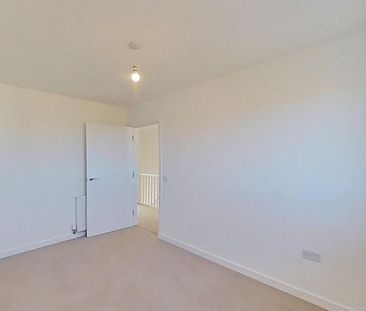 2 bedroom end of terrace house to rent - Photo 4