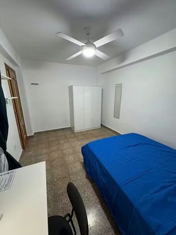 Avenida de la Pau, Xirivella, Valencian Community 46920 - Photo 3