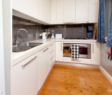 Charming 3 Bedroom Home!! - Photo 5