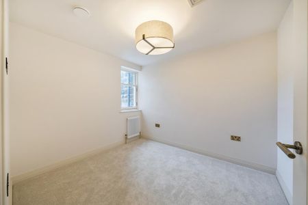 3 bedroom terraced house to rent - Photo 5