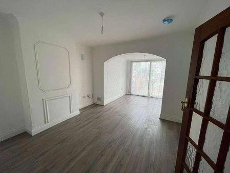 School Road, Warstock, Birmingham, B14 - Photo 2