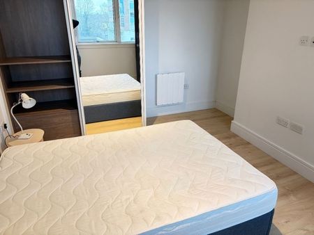 1 Bed Flat, Wembley Park, HA9 - Photo 5