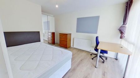 4 bedroom terraced house to rent - Photo 4