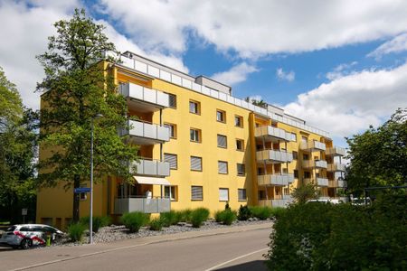 Perfekte Anbindung - Moderne Wohnung direkt beim Bahnhof Schwerzenbach - Photo 3