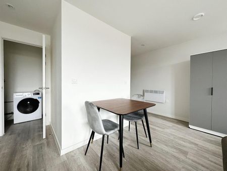 Studio to rent - Photo 2